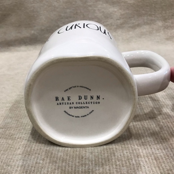 Rae Dunn BE CURIOUS Coffee Drink Cup Mug
Ceramic white mug with black letters - Picture 5 of 5